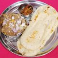 Nidhi का कुकस्नैप जब उन्होंने मटरा कुलचा (matra kulcha recipe in Hindi) बनाया था।