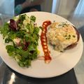 Cooksnap-ul lui Andrada Mocanu atunci când a preparat Burger cu brânză și ou.