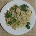 Cooksnap Ratna Rasuan semasa beliau membuat Sun Dried Tomato Chicken Pasta.