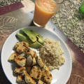 El cooksnap de Kelly Acosta cuando hizo Pechugas de pollo a la plancha con mantequilla a la hierba.