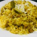 Yashal Ahmad's cooksnap of when they made Safed chane ki biryani.