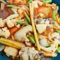 Cooksnap maria semasa beliau membuat Paprik Ayam Ringkas.