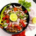 Kavita Verma का कुकस्नैप जब उन्होंने चटपटा राजमा कॉर्न सैलेड (chatpata rajma corn salad recipe in Hindi) बनाया था।