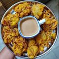 Sunita Garg का कुकस्नैप जब उन्होंने आलू ब्रेड बोंडा (Aloo Bread Bonda Recipe in Hindi) बनाया था।