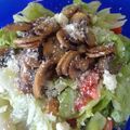 El cooksnap de Anailli cuando hizo Ensalada de lechuga, tomate, mozzarella y champiñones.