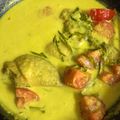 Cooksnap Hazawani Aziz semasa beliau membuat Ayam masak lemak cili api daun limau purut.