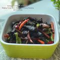 Cooksnap Sesimple Loralin semasa beliau membuat Daging kicap black paper.