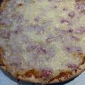 Cooksnap de Roberto Receitas quando cozinhou Pizza de Chouriço, Fiambre e Pimentos.
