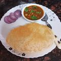 Mamta Dwivedi का कुकस्नैप जब उन्होंने पंजाबी छोले भटूरे (Panjabi Chhole Bhature recipe in Hindi) बनाया था।