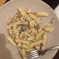 Králik Mónika Cooksnap-ja, amikor elkészítette a(z) Tejszínes csirkemell gombával receptet.