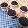 Cooksnap Noreen Farisha semasa beliau membuat Muffin Chocolate air fryer.