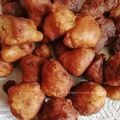 Cooksnap Atie SweetChocbakeries semasa beliau membuat Cekodok Pisang pasti bulat dan rangup di luar lembut di dalam.