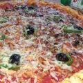 صورة من نسائم أمى ، شاركها بعد تجربة وصفة بيتزا بصلصة الطماطم 🍅 والجبن 🧀
