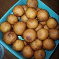 Cooksnap cloud twenty semasa beliau membuat Cekodok Ubi Keledek Oren.