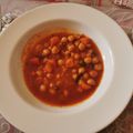 Anna Radu-Görög Cooksnap-ja, amikor elkészítette a(z) Paradicsomos, csicseriborsós, vöröslencse leves! VEGÁN receptet.