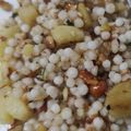 kirti का कुकस्नैप जब उन्होंने आलू साबूदाना खिचड़ी (Aaloo Sabudana khichdi) बनाया था।