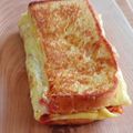 Cooksnap de Raphael da Silva quando cozinhou Pão com ovo TikTok.