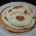 El cooksnap de lucas gomez cuando hizo Pancakes de manzana y canela.