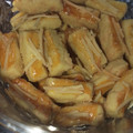 Cooksnap dari Emy Dhafarza untuk resep Kastengel Renyah 🍠 (Kue Keju)