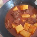 Cooksnap από Χριστίνα Κουτζιαρή στη συνταγή Μοσχαράκι κοκκινιστό με πατάτες στην κατσαρόλα