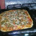 صورة من ورد البنفسج، شاركها بعد تجربة وصفة بيتزا،،بعجينة العشر دقائق🍴 بصراحة عجينة خيلة ،، وبتشهي🍕