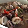 Cooksnap Gyna Elenna semasa beliau membuat Sotong Tumis Tauchu.