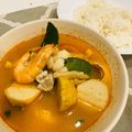 Cooksnap Nerdiya X semasa beliau membuat Tomyam Pok Tek Ala Thai.