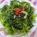 潘俊霖的(簡單料理) 的 蒜炒地瓜葉 cooksnap