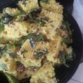Nilam Piyush Hariyani का कुकस्नैप जब उन्होंने खमन (Khaman recipe in hindi) बनाया था।