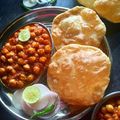 Arti Panjwani का कुकस्नैप जब उन्होंने छोले भटूरे (Chole bhature recipe in hindi) बनाया था।