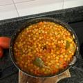 El cooksnap de Juan Jesús Varela cuando hizo Garbanzos con tomate y verduras. Receta saludable.