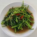 รูป Cooksnap ของ Supaporn Comepa เมื่อเขาทำ ผัดผักบุ้งไฟแดง