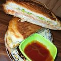 Abhilasha Singh का कुकस्नैप जब उन्होंने पनीर तिरंगा सैंडविच (Paneer tiranga sandwich recipe in hindi) बनाया था।