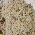 Umme Ali 's cooksnap of when they made Matar paluo.
