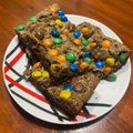 Orsi receptjei Cooksnap-ja, amikor elkészítette a(z) M&M’s és Oreo szelet receptet.