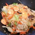 รูป Cooksnap ของ Looktarnz P. เมื่อเขาทำ "ผัดหมี่ซั่วกุ้งสด" 🍜🦐Chinese Fried Noodle with Shrimp
