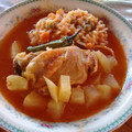 El cooksnap de Vanessa U. F cuando hizo Pollo entomatado con papas y arroz rojo.