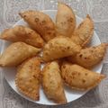 Avi nagpal का कुकस्नैप जब उन्होंने मावा गुजिया बनाया था।