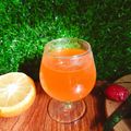 Cooksnap Nazia Qureshi semasa beliau membuat Orange McFizzy Slushy.