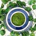 Ketki Dave का कुकस्नैप जब उन्होंने हरी धनिए की चटनी (Hari Dhaniya ki chutney recipe in hindi) बनाया था।