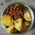 Ranu Hazra's cooksnap of when they made আলু ও কাবলী ছোলার ঘুগনি(Aloo o Kabli cholar ghugni recipe in Bengali).