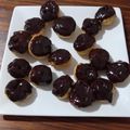 El cooksnap de karen baladan cuando hizo Bombas rellenas de dulce de leche, bañadas con chocolate.