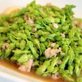 รูป Cooksnap ของ คุณครู มีเกียรติ เวสารัช (ครูต้นดนตรี) เมื่อเขาทำ ผัดดอกขจรกุ้งสด