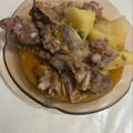 El cooksnap de Eduardo Agudo Alba cuando hizo Patatas con cordero (huesos) y guisantes.