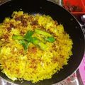  Zeenat Khan का कुकस्नैप जब उन्होंने फ्राइड राइस (Fried rice recipe in hindi) बनाया था।