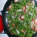Araylea's cooksnap of when they made Whole green beans with bacon.