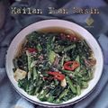 Cooksnap Aznie Khasri semasa beliau membuat Kailan Ikan Masin.