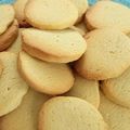 Cooksnap de Julinha Sousa quando cozinhou Bolachas de Manteiga 🍪.