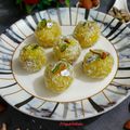 Priya vishnu Varshney का कुकस्नैप जब उन्होंने पनीर कोकोनट रोज़ लड्डू (paneer coconut rose ladoo recipe in Hindi) बनाया था।