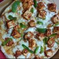 Sakshi Goswami का कुकस्नैप जब उन्होंने बेसिल एंड तन्दूरी पनीर टिक्का पिज़्ज़ा (Basil and tandoori paneer tikka pizza recipe in Hindi) बनाया था।